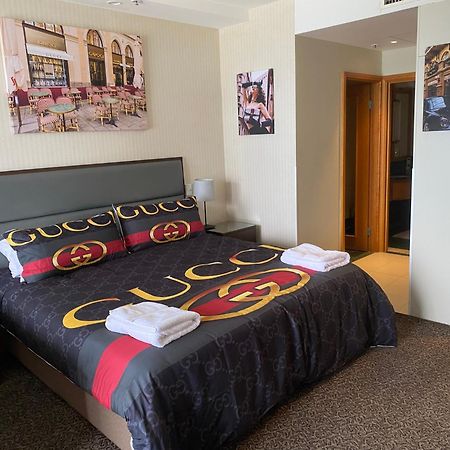 Luxury Privately Owned Ocean View Studio Apartments At O4Ks Gold Tower Gold Coast Eksteriør billede