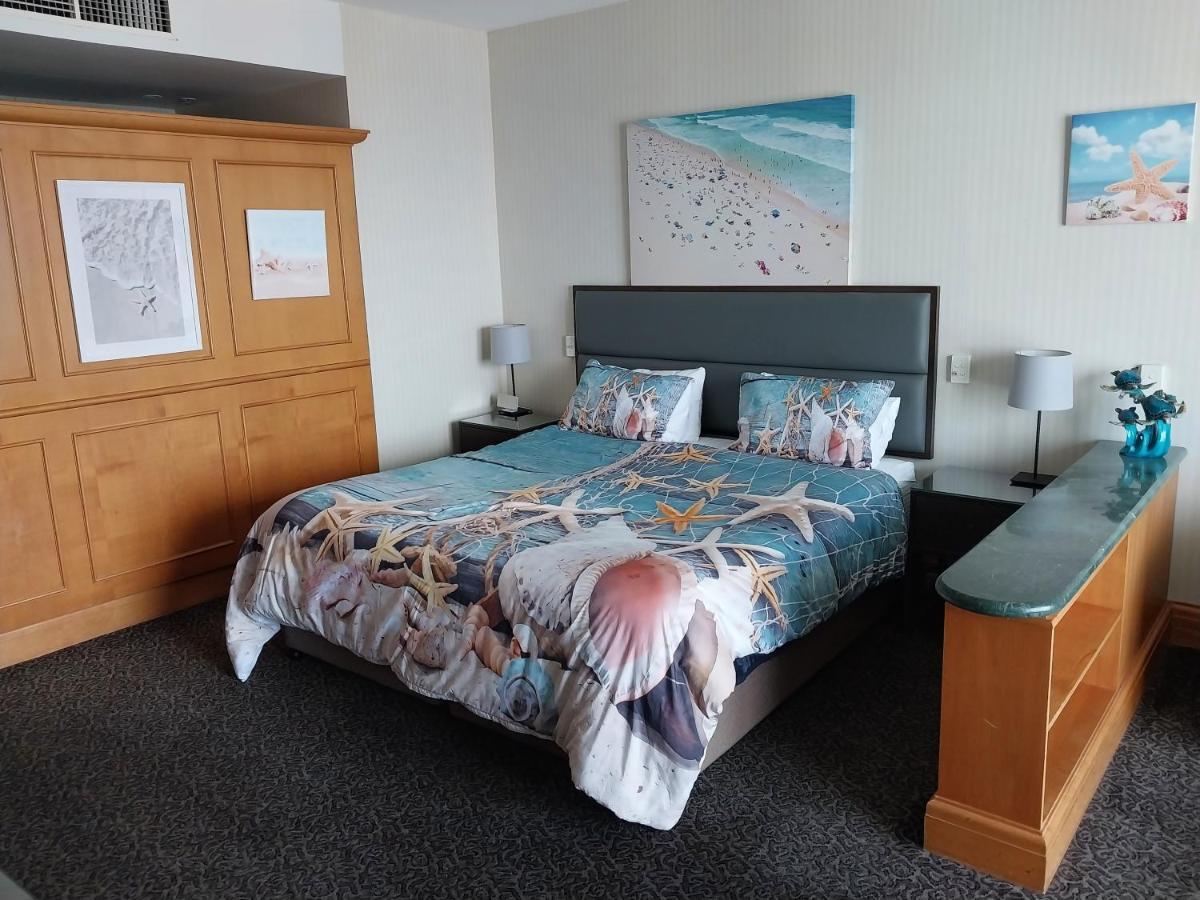Luxury Privately Owned Ocean View Studio Apartments At O4Ks Gold Tower Gold Coast Eksteriør billede